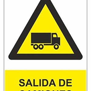 SEÑAL PELIGRO SALIDA DE CAMIONES 210X300MM